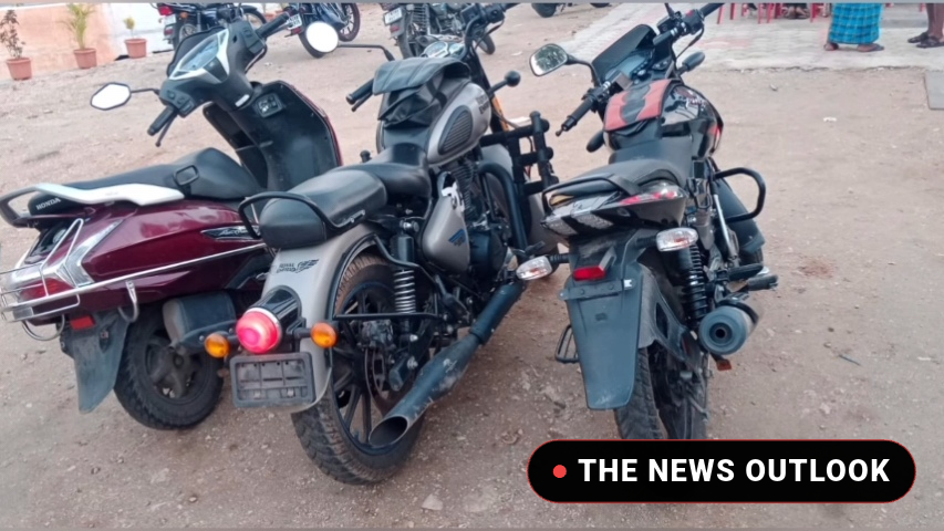 ராசிபுரம்: 3 இருசக்கர வாகனங்களைத் திருடியவர் கைது