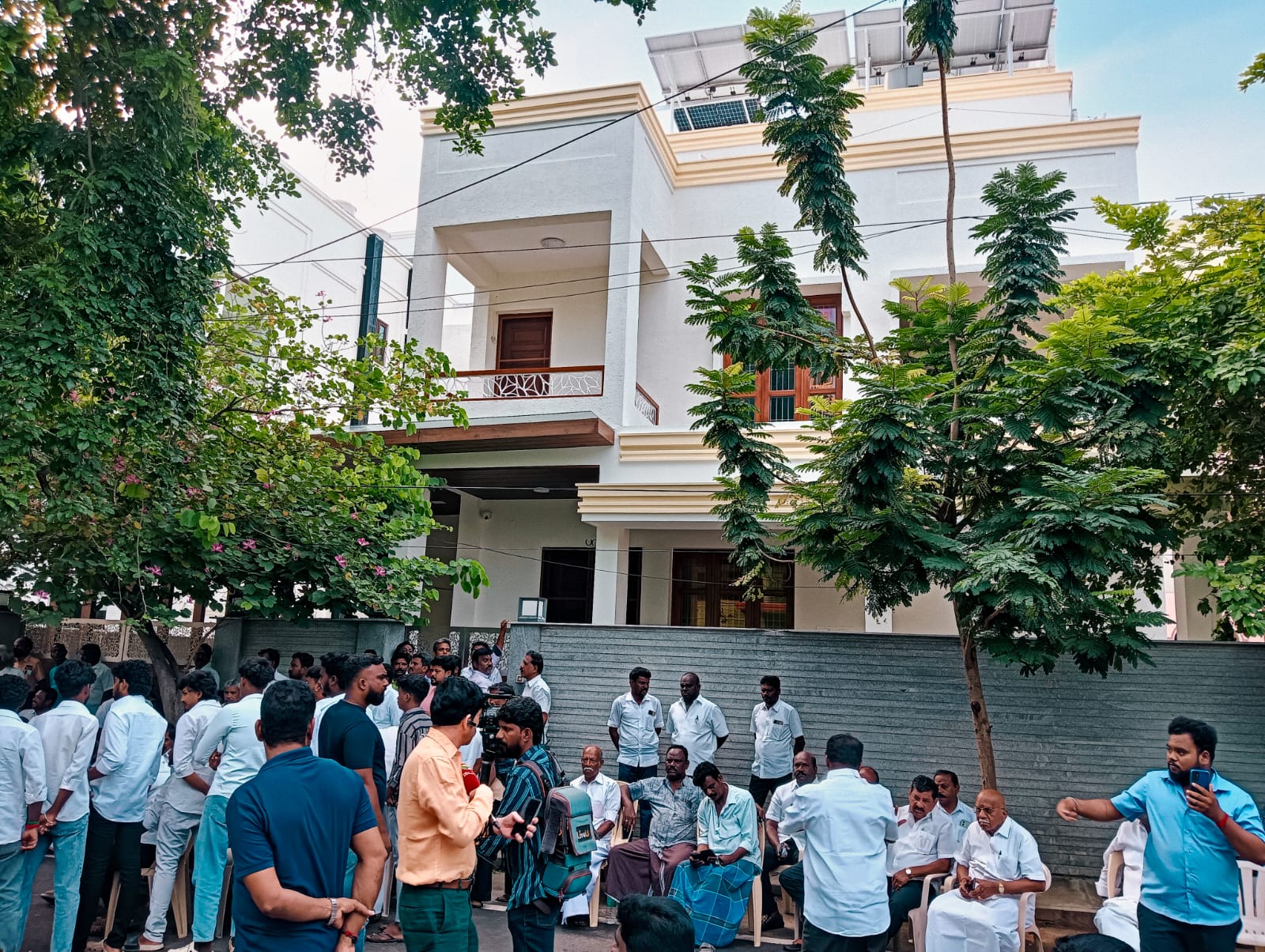 கே.என். நேரு வீட்டில் லஞ்ச ஒழிப்புத்துறை மீண்டும் சோதனை