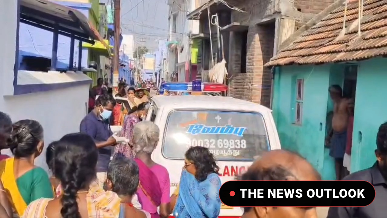 பிறந்த சில மணி நேரங்களில் பாதாள சாக்கடையில் வீசப்பட்ட பச்சிளம் குழந்தை: நெல்வேலியில் அதிர்ச்சி! - 2
