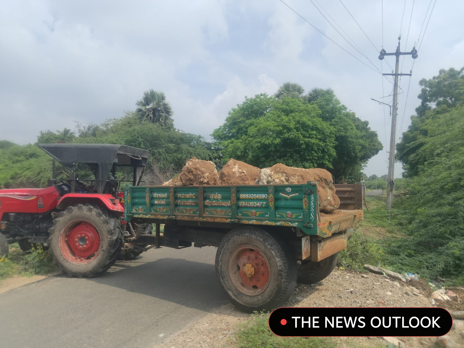 பொதுமக்கள் கோரிக்கை எதிரொலி: சங்குமால் கடற்கரையில் பாறைகள் கொட்டும் பணி தொடக்கம்!