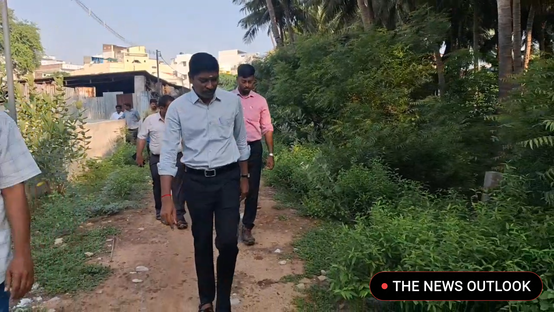 கரூரில் அனுமதியின்றி செயல்பட்ட 2 சாயப்பட்டறைகள் இடிப்பு: மாசுக்கட்டுப்பாட்டு வாரியம் அதிரடி