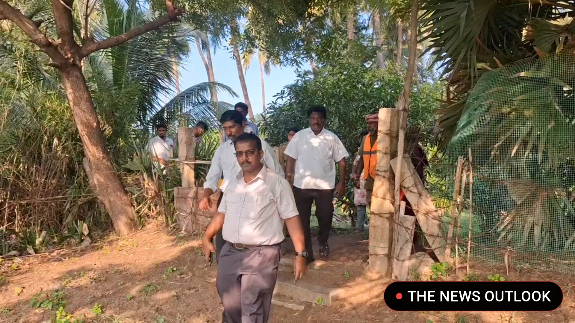 கரூரில் அனுமதியின்றி செயல்பட்ட 2 சாயப்பட்டறைகள் இடிப்பு: மாசுக்கட்டுப்பாட்டு வாரியம் அதிரடி - 6