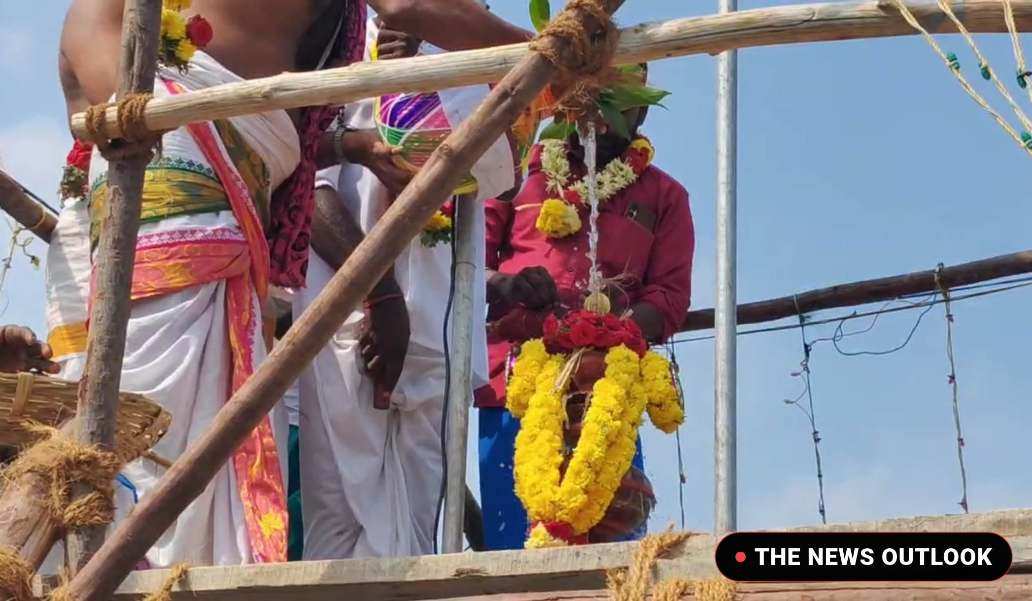 பக்தி மயமாக மாறிய நாகை கிராமம்: சட்டநாத ஐயனார் கோவில் கும்பாபிஷேகம்! - 1