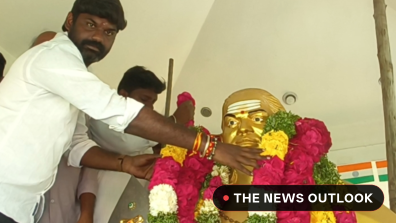 தேவர் ஜெயந்தி: ஸ்ரீவில்லிபுத்தூரில் தவெக எம்.எல்.ஏ மரியாதை