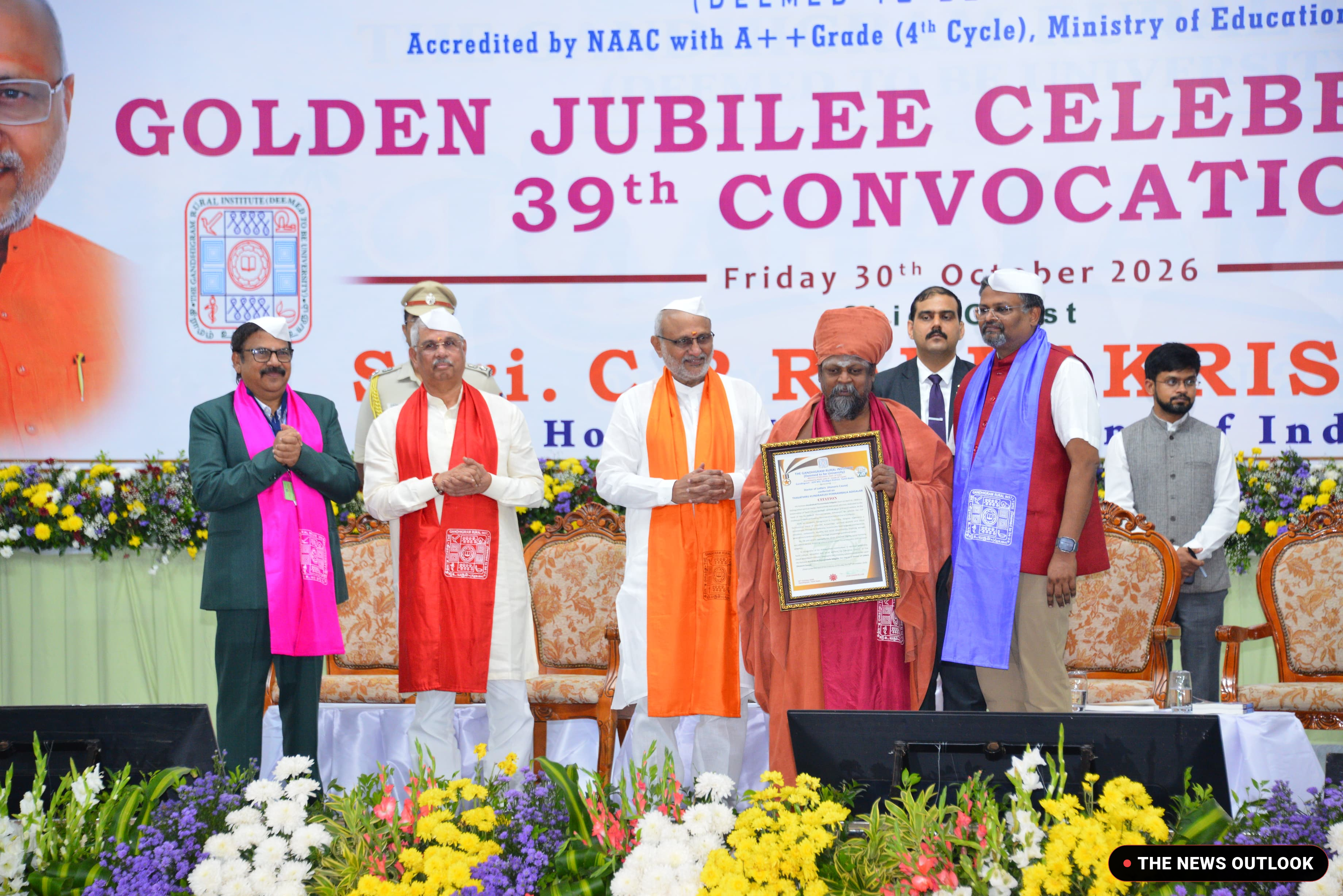 காந்திகிராமப் பல்கலைக்கழகப் பட்டமளிப்பு விழா: 1400 மாணவர்களுக்குப் பட்டங்கள் வழங்கல் - 3