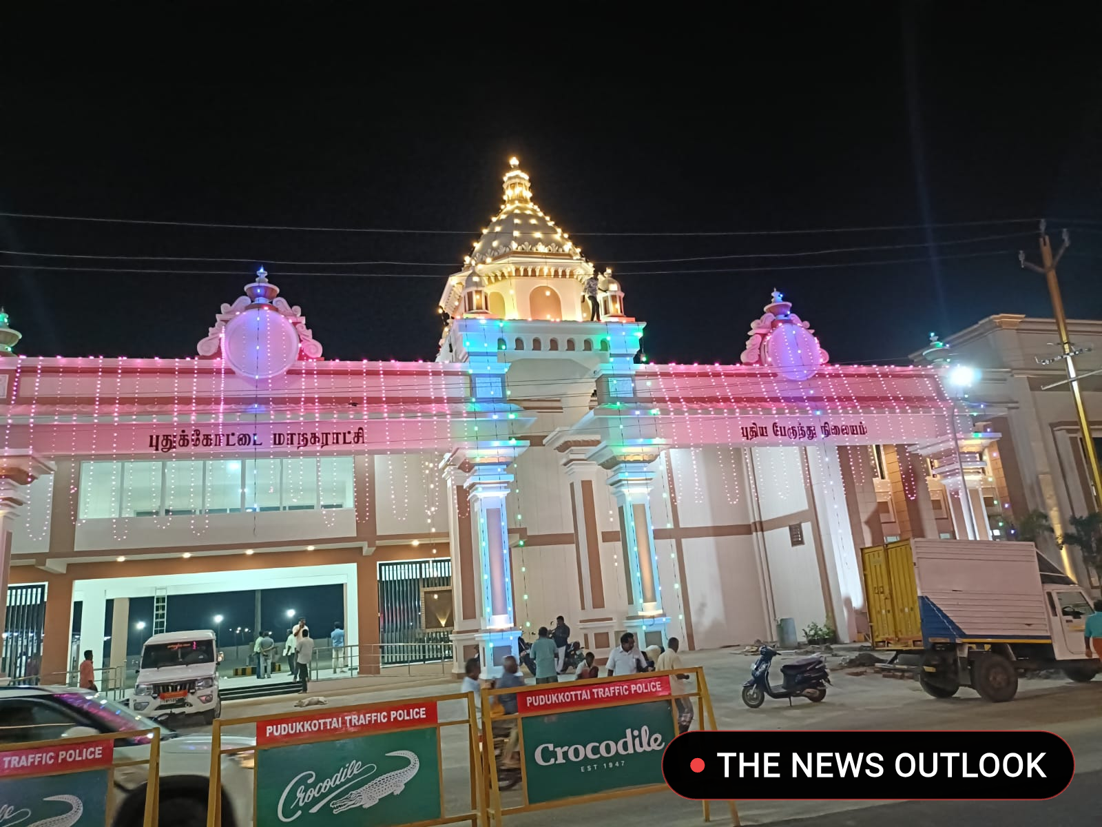 மாணவர்களின் எதிர்காலத்தை விட திறப்பு விழா முக்கியமானதா? வேல்முருகன் கேள்வி - 3