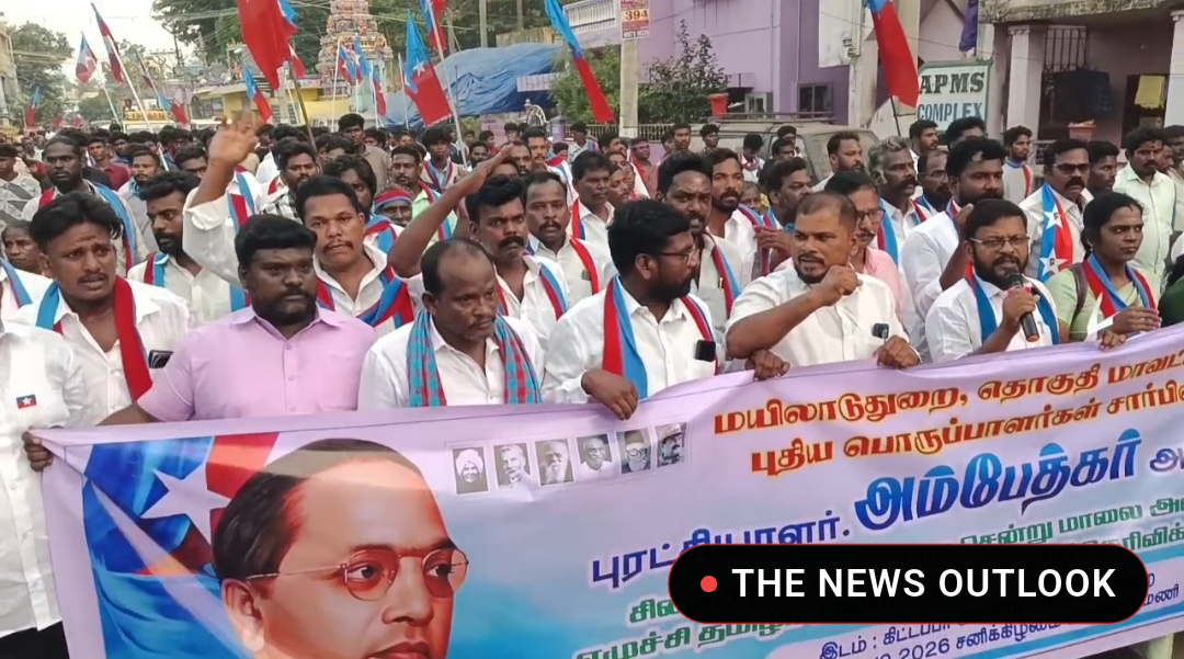 மயிலாடுதுறையில் விசிக புதிய பொறுப்பாளர்கள் அம்பேத்கர் சிலைக்கு மாலை அணிவித்து மரியாதை - 3