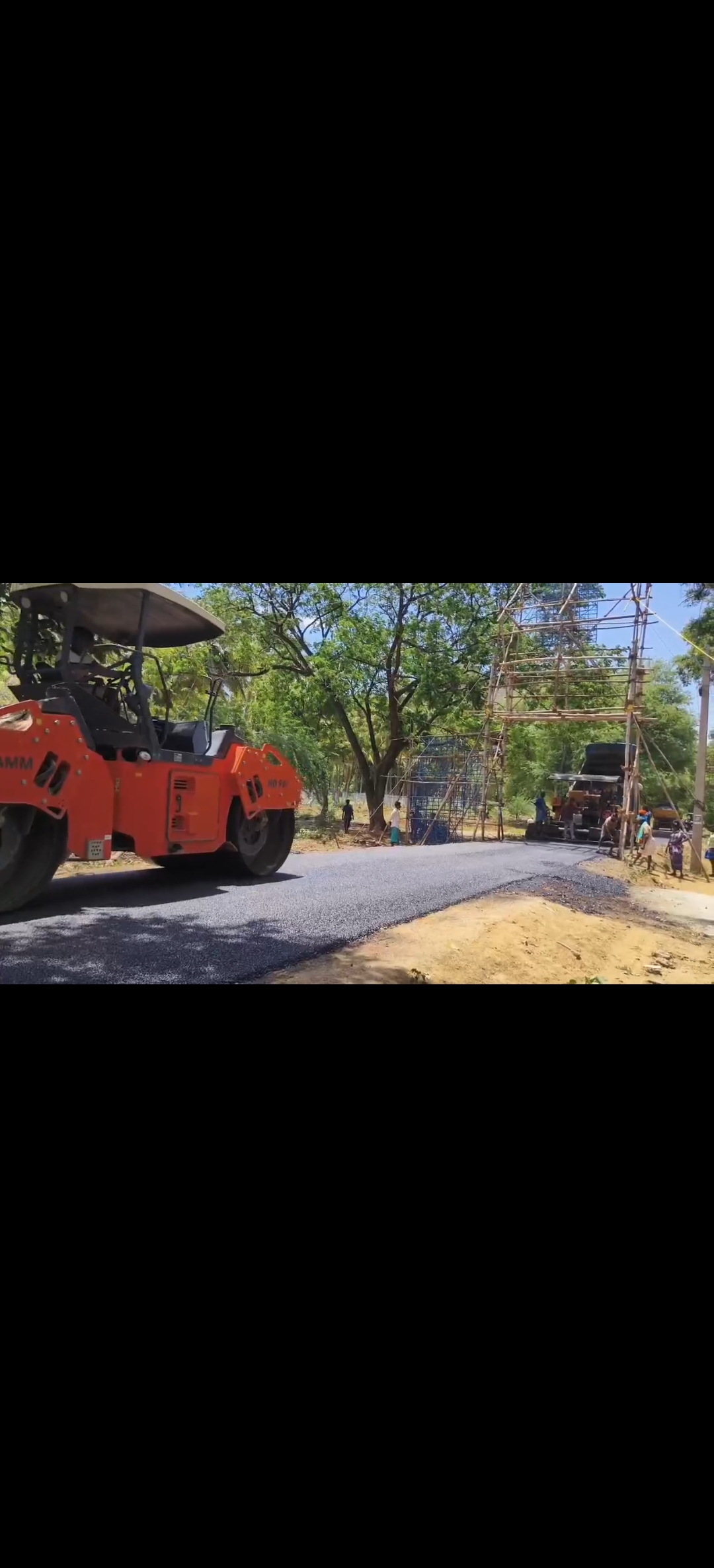 விருதுநகர் மாவட்டம் வத்திராயிருப்பு அருகே கிழவன் கோயில் முதல் பிளவக்கல் அணை வரை சாலை அமைக்கும் பணி துவங்கி நடைபெற்று வருகிறது..