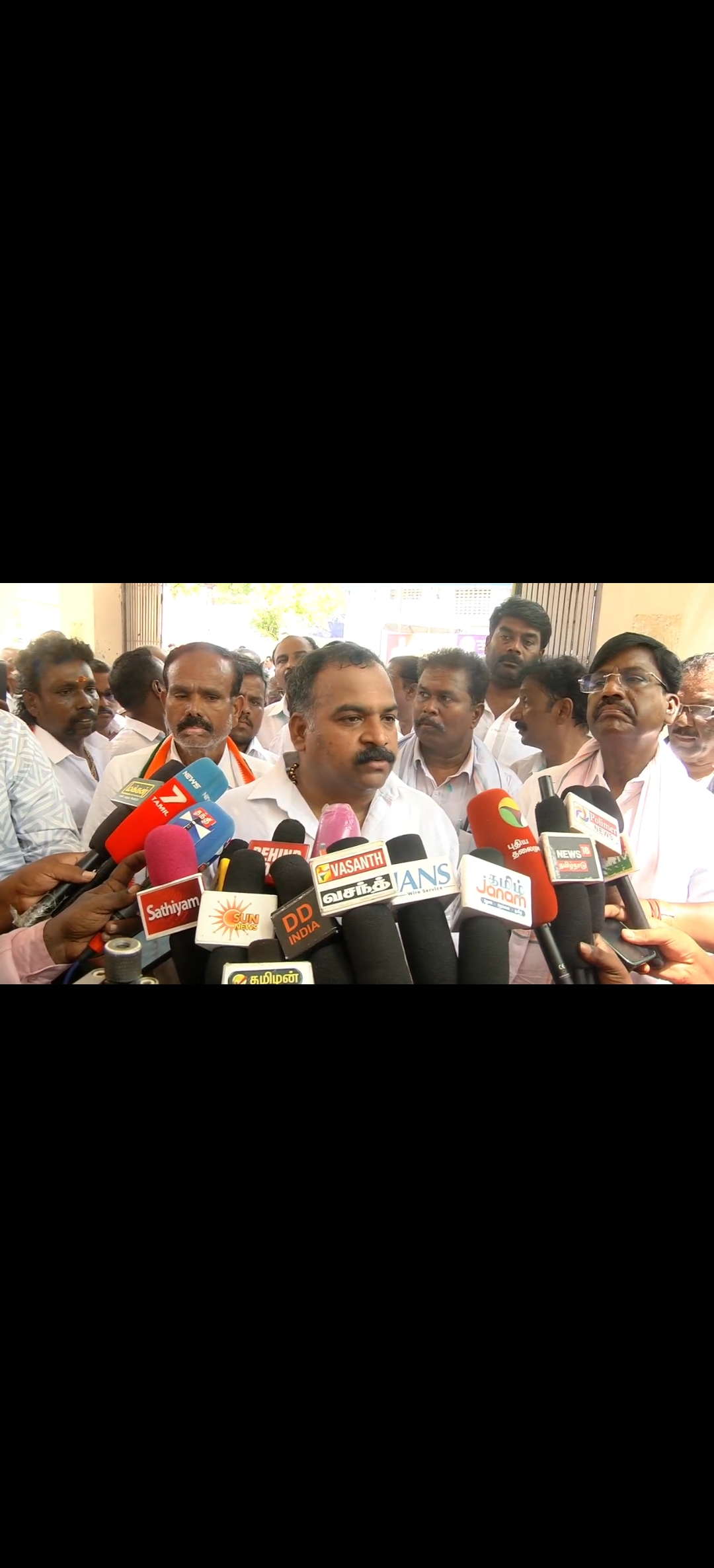 "59 ஆண்டுகளுக்குப் பின் தமிழகத்தில் நேர்மையான அரசியல்": விருதுநகரில் காங்கிரஸ் எம்பி மாணிக்கம் தாகூர் பெருமிதம்!