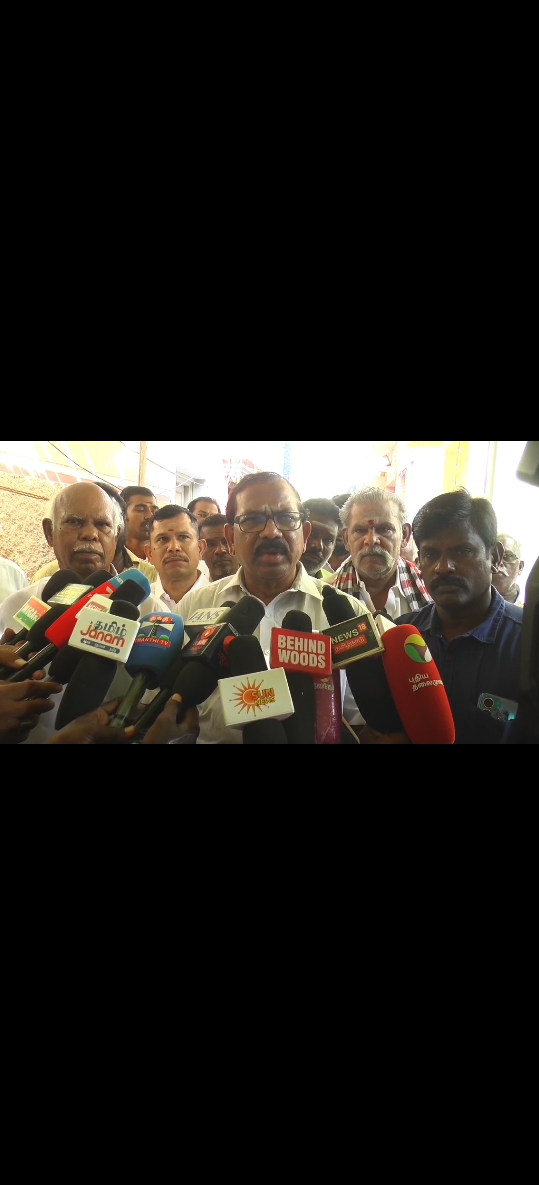 ஆட்சிகள் மாறினாலும் காட்சிகள் மாறவில்லை என்ற கதையாகத் தமிழகத்தில் கஸ்டோடியல் மரணங்கள் தொடர்கின்றன - முன்னாள் அமைச்சர் மாஃபா பாண்டியராஜன் பேட்டி!