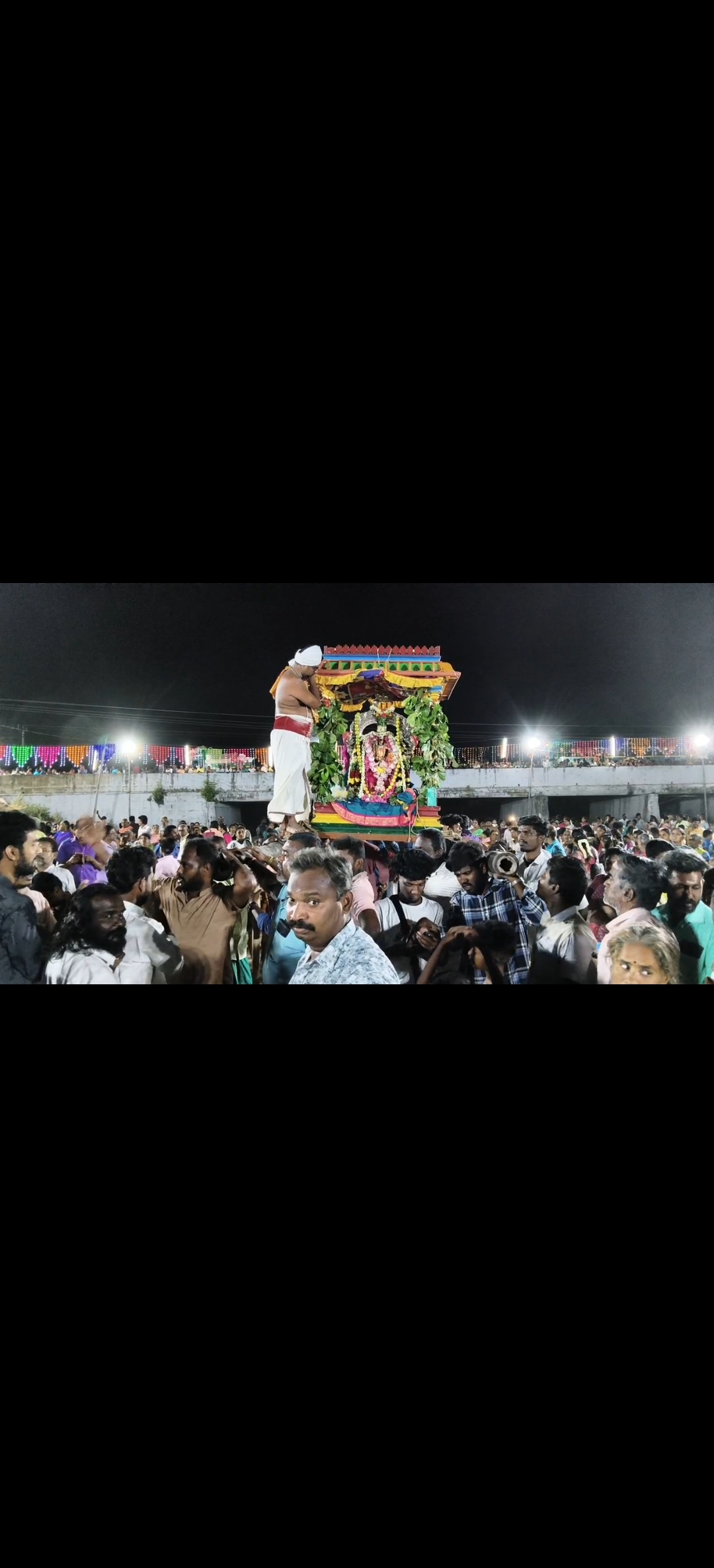 திருச்சுழி குண்டாற்றில் கோலாகலமாக நடைபெற்ற ஆடித்தபசுத் திருவிழா: ஆயிரக்கணக்கான பக்தர்கள் சாமி தரிசனம்!
