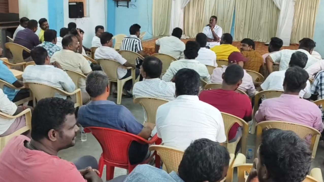 பட்டாசு ஆலைகளை திறக்கக் கோரி வரும் 12-ஆம் தேதி முதல் தொடர் வேலைநிறுத்தம்!