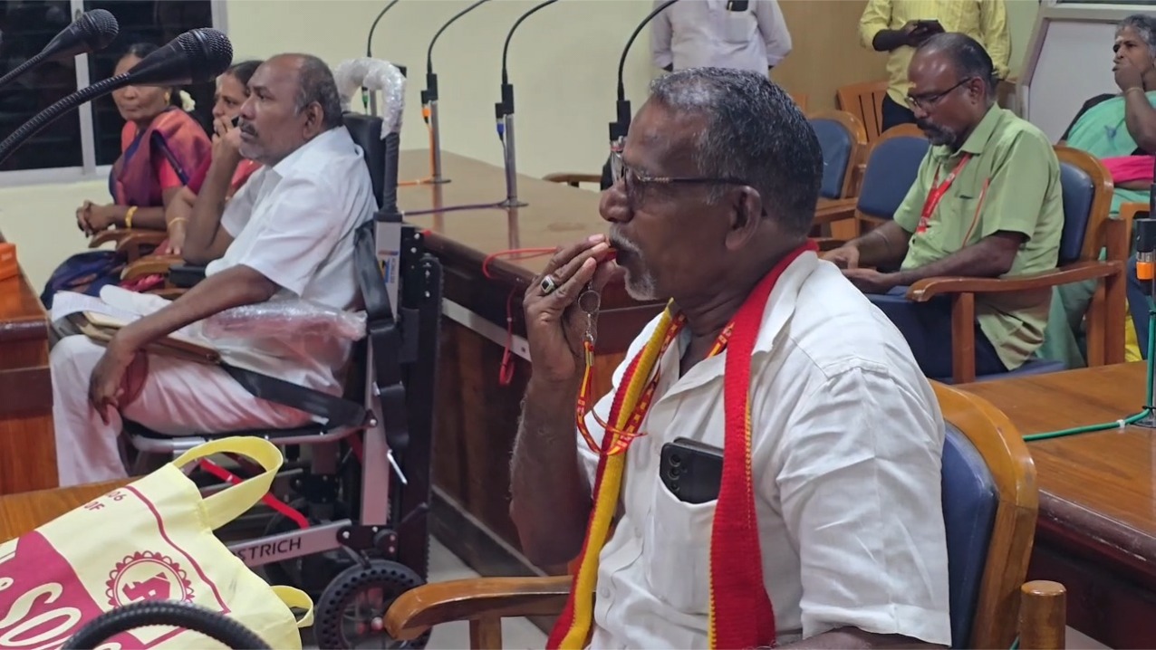 மாநகராட்சி கூட்டத்தில் விசில் அடித்த தமிழக வெற்றிக் கழக உறுப்பினர் அல்லா பிச்சை சஸ்பெண்ட்!