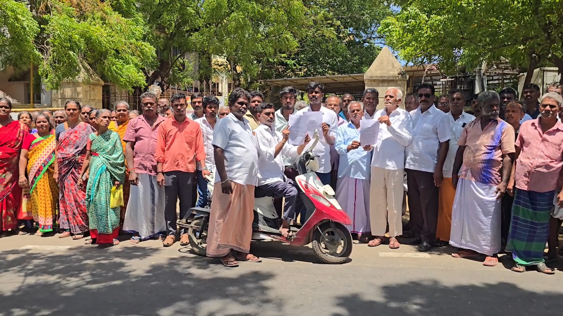 சற்குண விநாயகர் கோயிலை அறநிலையத்துறை ஏற்க எதிர்ப்பு – ஆட்சியரிடம் நிர்வாகிகள் மனு!