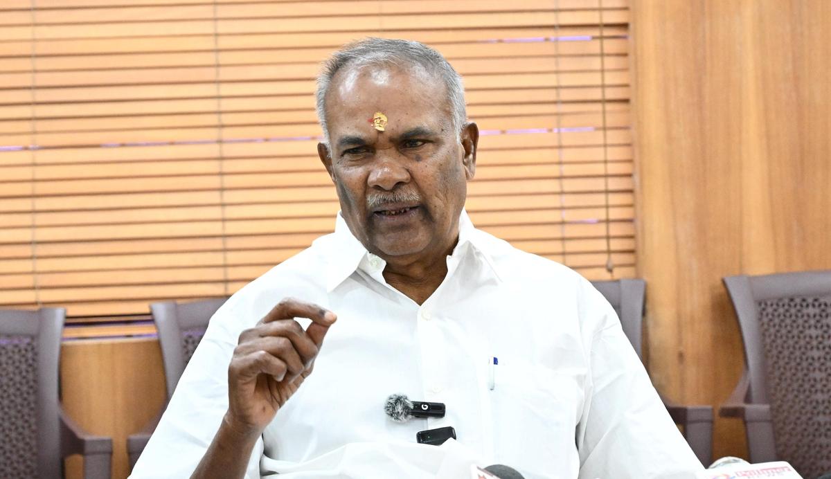 தமிழ்த்தாய் வாழ்த்து சர்ச்சை: சட்டப்பேரவையில் மசோதா நிறைவேற்றக் கோரி வலுக்கும் குரல்கள்