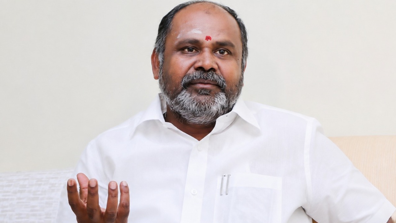 விஜய் பட தயாரிப்பாளர்களுக்கு அரசு பதவியா? ஆர்.பி. உதயகுமார் சாடல்!