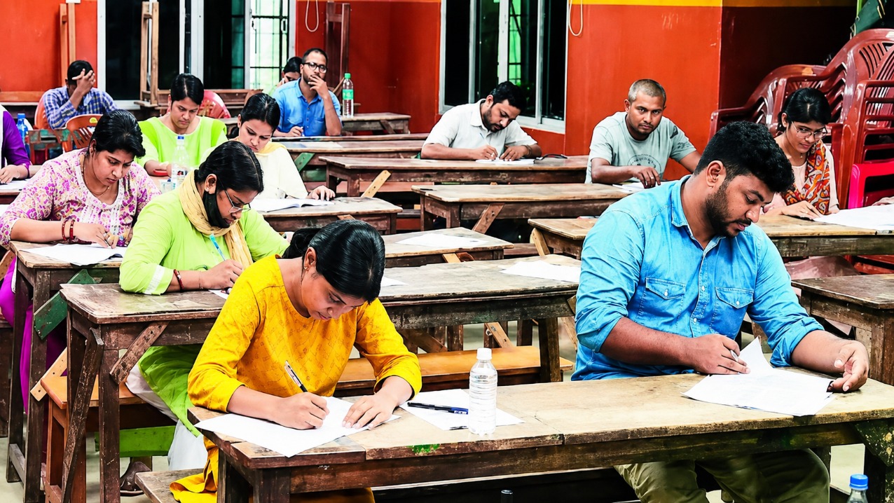 அரசு துறைகளில் 3 லட்சம் காலியிடங்கள்; 821 பணியிடங்கள் மட்டுமே அறிவிப்பு – TNPSC தேர்வர்கள் அதிர்ச்சி