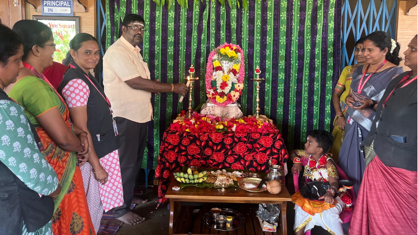 பள்ளியில் கோலாகலமாக நடைபெற்ற விநாயகர் சதுர்த்தி விழா
