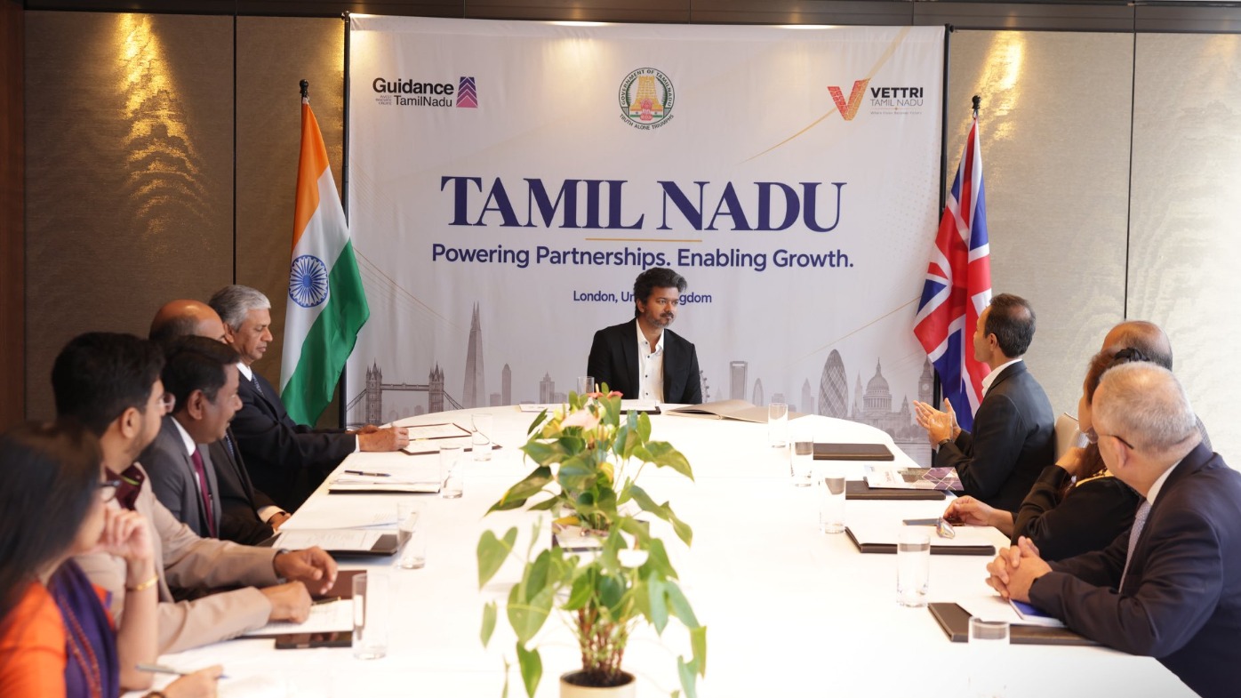 லண்டன் பயணத்தை முடித்துக்கொண்டு நாளை சென்னை திரும்புகிறார் முதலமைச்சர் விஜய்!