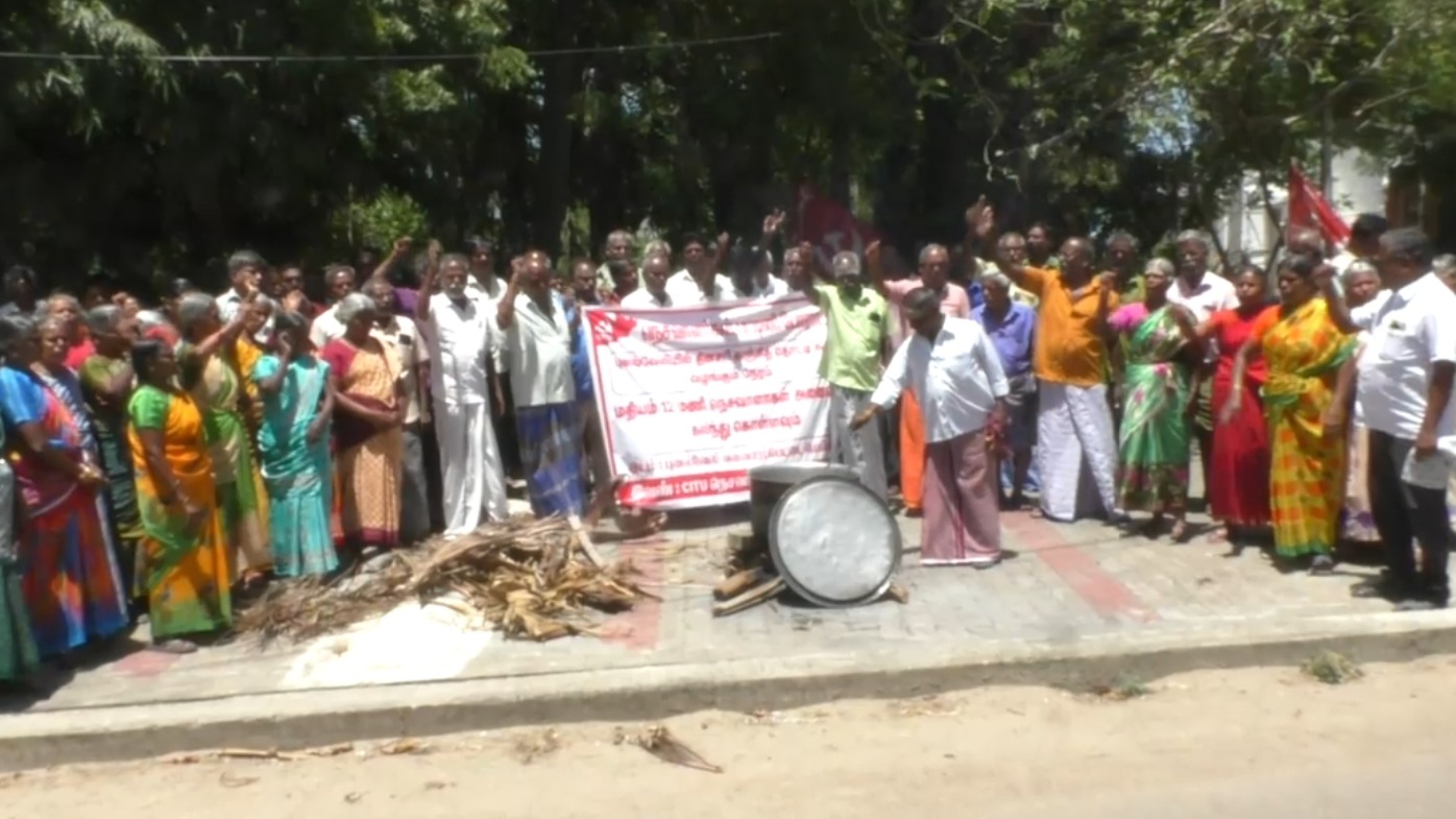 16-வது நாளாக நெசவாளர்கள் கஞ்சி தொட்டி போராட்டம் – அமைச்சர் தகவலுக்கு எதிர்ப்பு