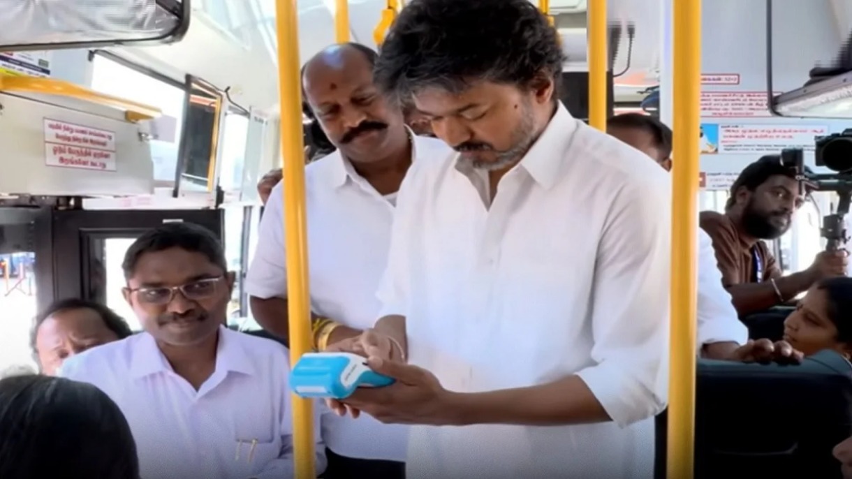 பெண்களுக்கு இலவச பேருந்து பயணம்: ‘வெற்றிப்பயணம்’ திட்டத்தை தொடங்கி வைத்தார் முதல்-அமைச்சர் விஜய்