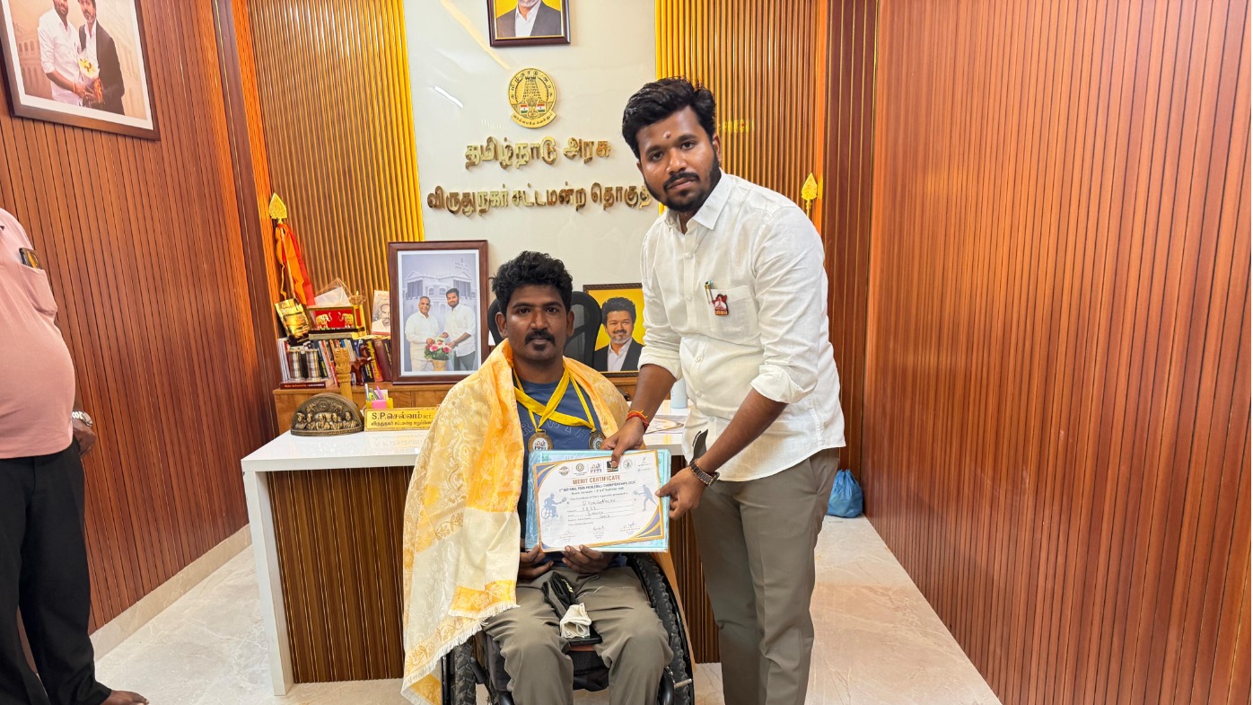 தேசிய பிகில் பால் போட்டியில் 2 தங்கம் வென்று அசத்திய விருதுநகர் வீரர் - எம்.எல்.ஏ நேரில் பாராட்டு!