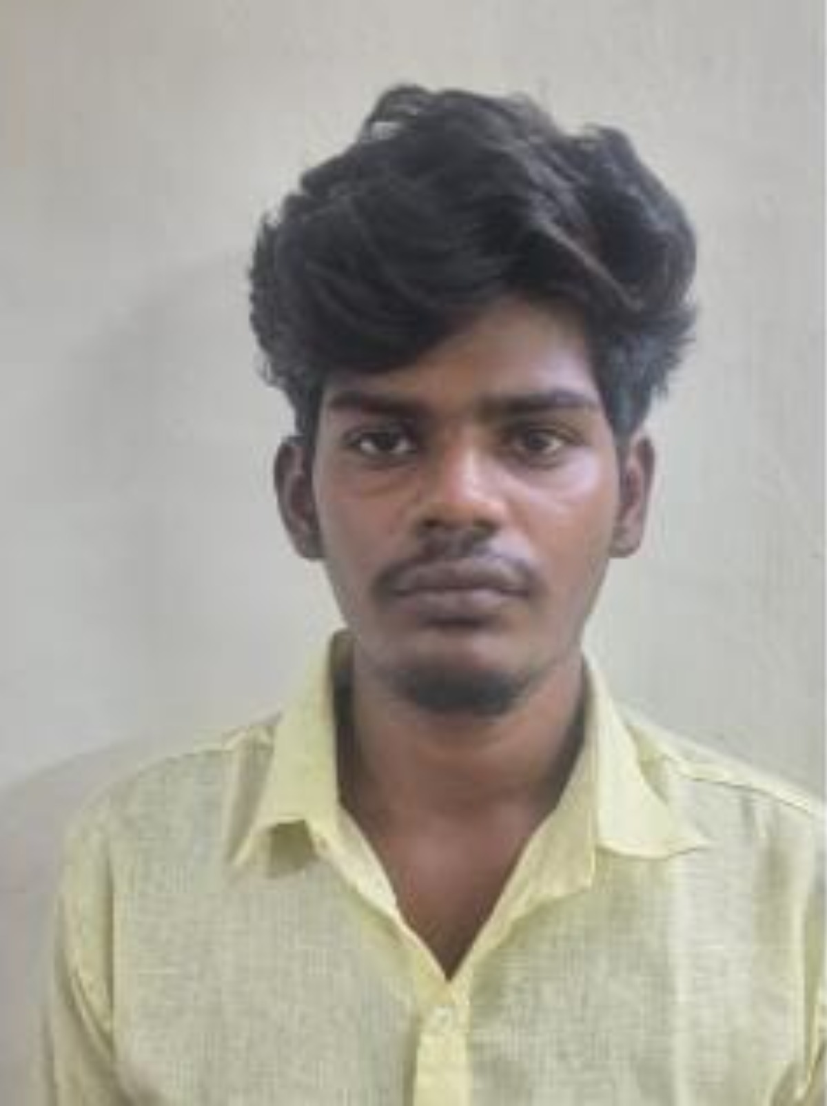 17 வயது சிறுமியைத் தாக்கி நகைப் பறிப்பு - வாலிபர் கைது, 2 சிறார்கள் பிடிப்பு!