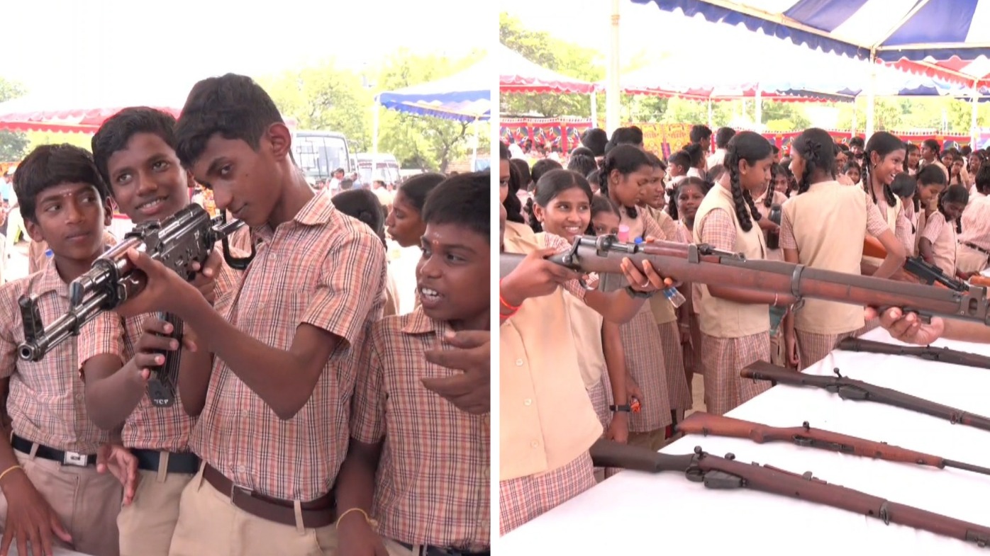 துப்பாக்கிகள் எப்படி இயங்குகின்றன? மாணவர்களை வியக்க வைத்த காவல்துறை கண்காட்சி!