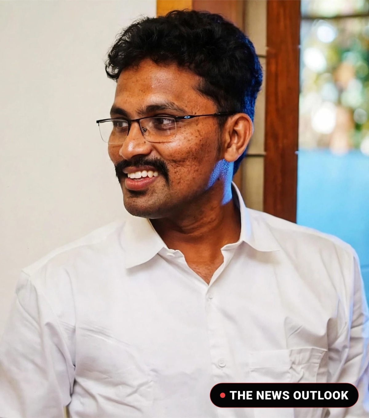 சிறுமிக்கு பாலியல் தொல்லை - தனியார் கல்லூரி உதவிப் பேராசிரியர் கைது