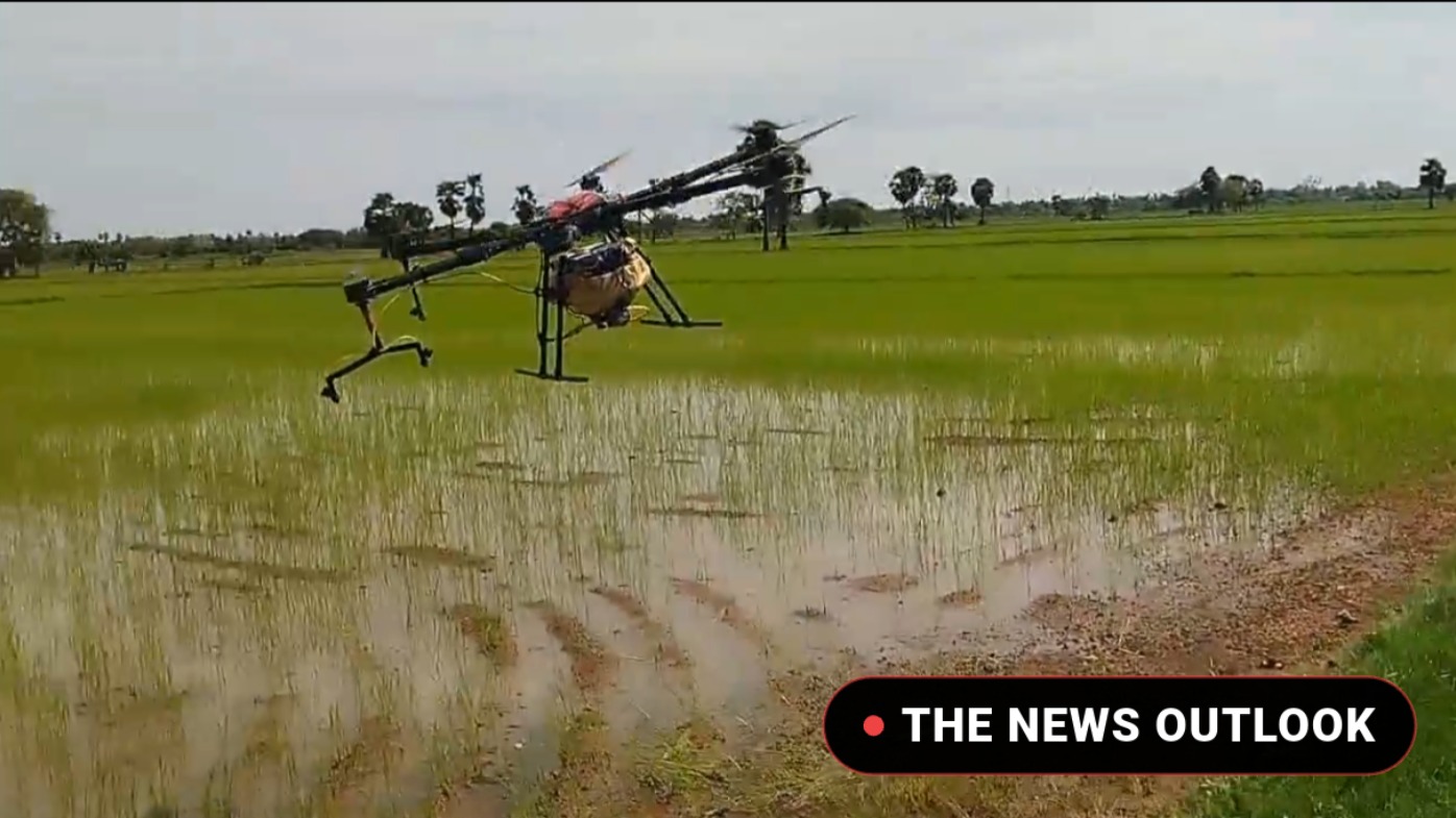 விவசாயிகளுக்கு கைகொடுக்கும் நவீன ட்ரோன் தொழில்நுட்பம்!
