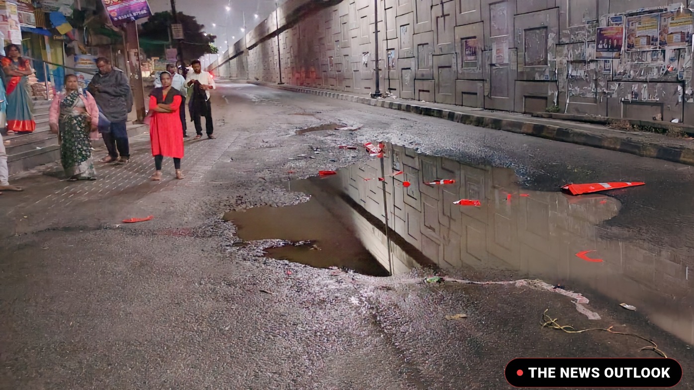 மாதனூர் - ஆம்பூர் சாலையில் பள்ளம்: வாகன ஓட்டிகள் அவதி!