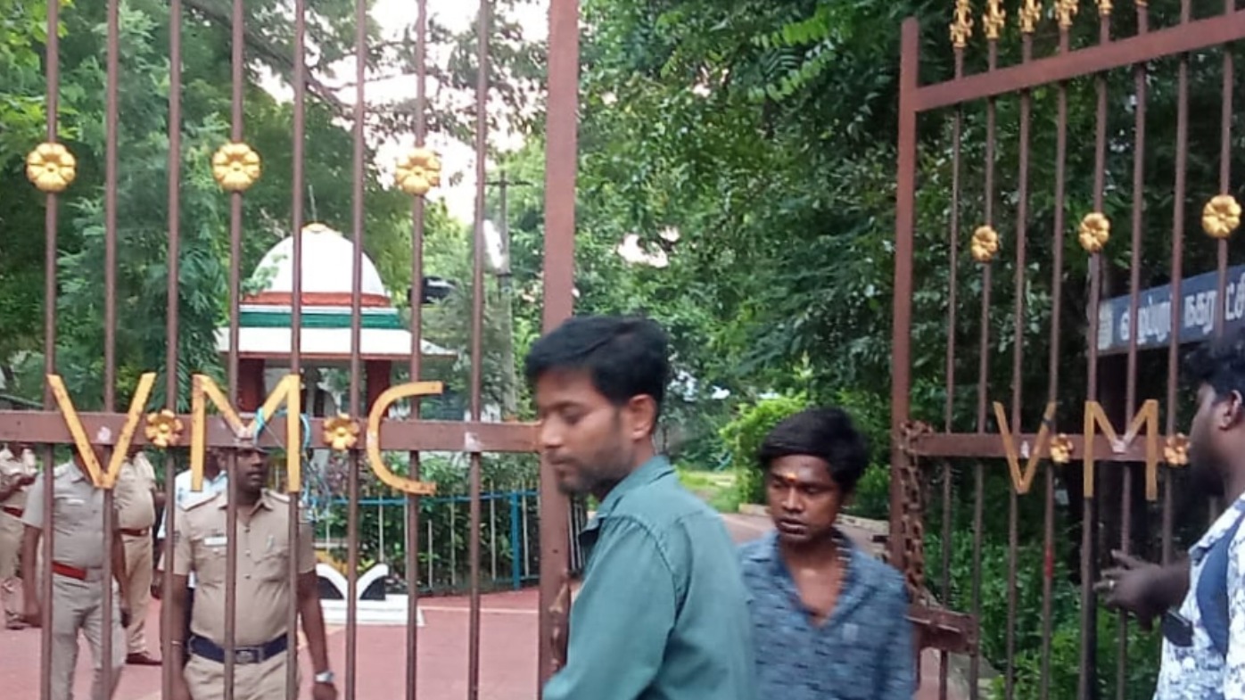 பூங்காவில் அட்டகாசம் செய்த மாணவர்கள்: காவல்துறையின் அதிரடி நடவடிக்கைக்கு பாராட்டு