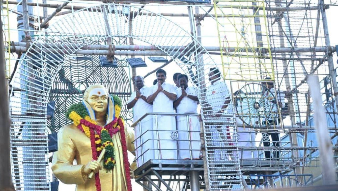 பசும்பொன் முத்துராமலிங்கத் தேவர் 119-வது ஜெயந்தி விழா – அரசு சார்பில் அமைச்சர் நிர்மல் குமார் மரியாதை!