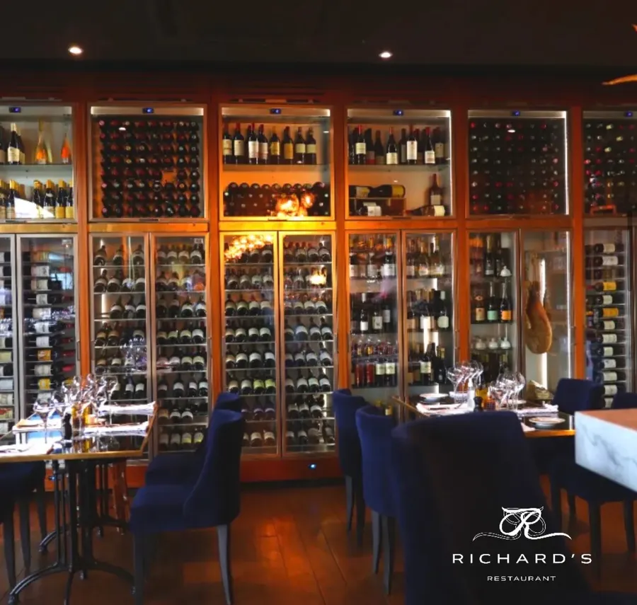 Chez RICHARD'S — ambiance 1