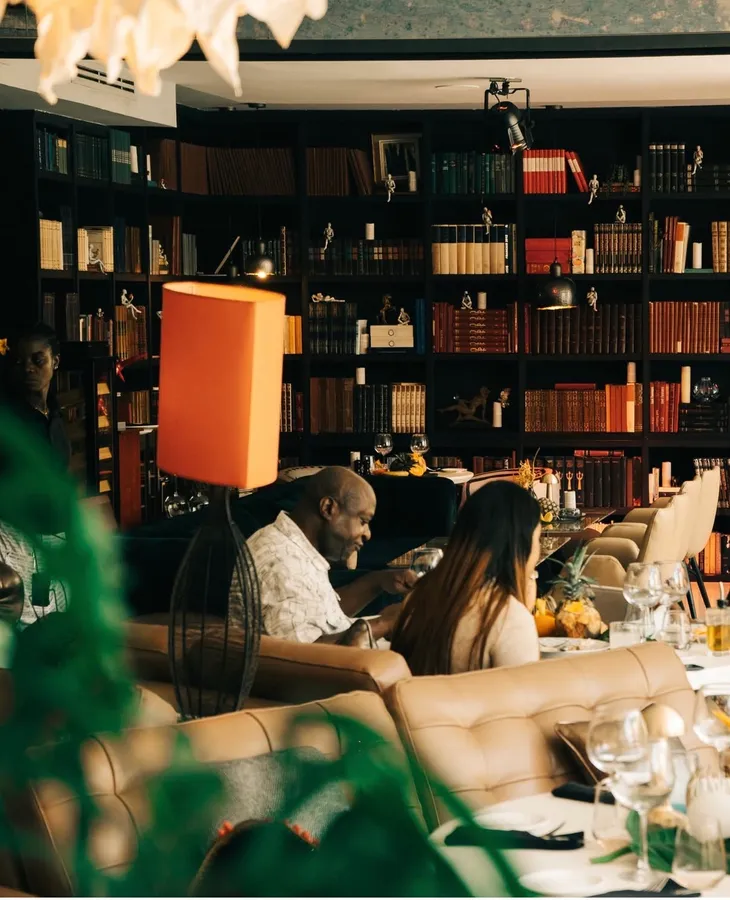 Le lounge — La Paranthése