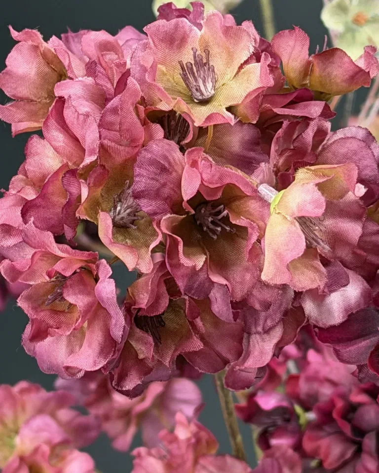 Detail van roze bloesem in Zarelle boeket
