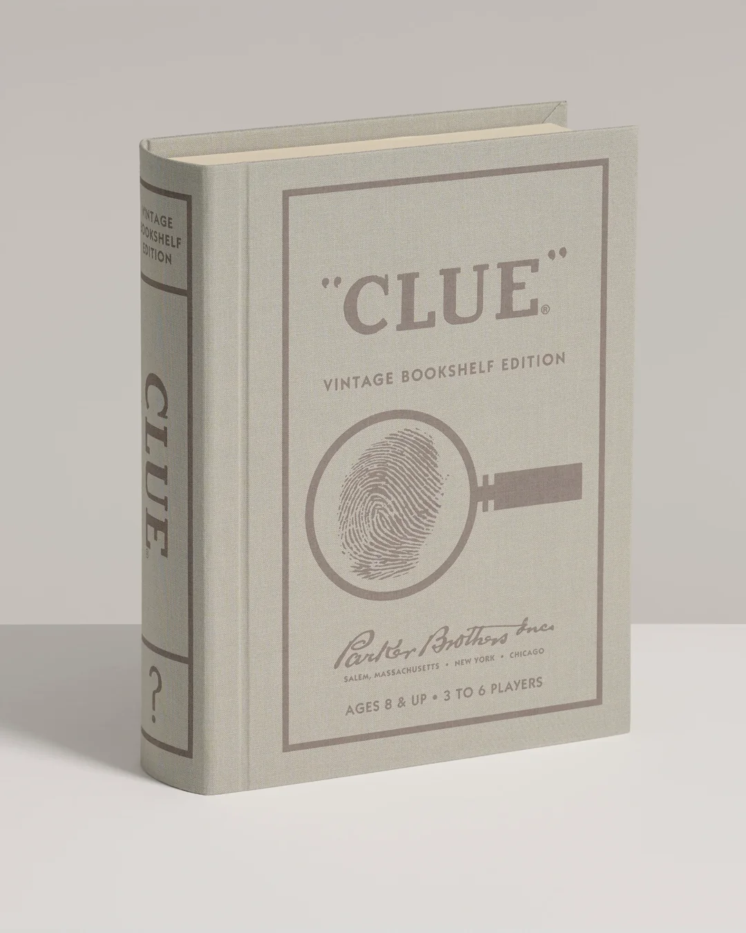 Clue Vintage Bookshelf Edition — Art of Play