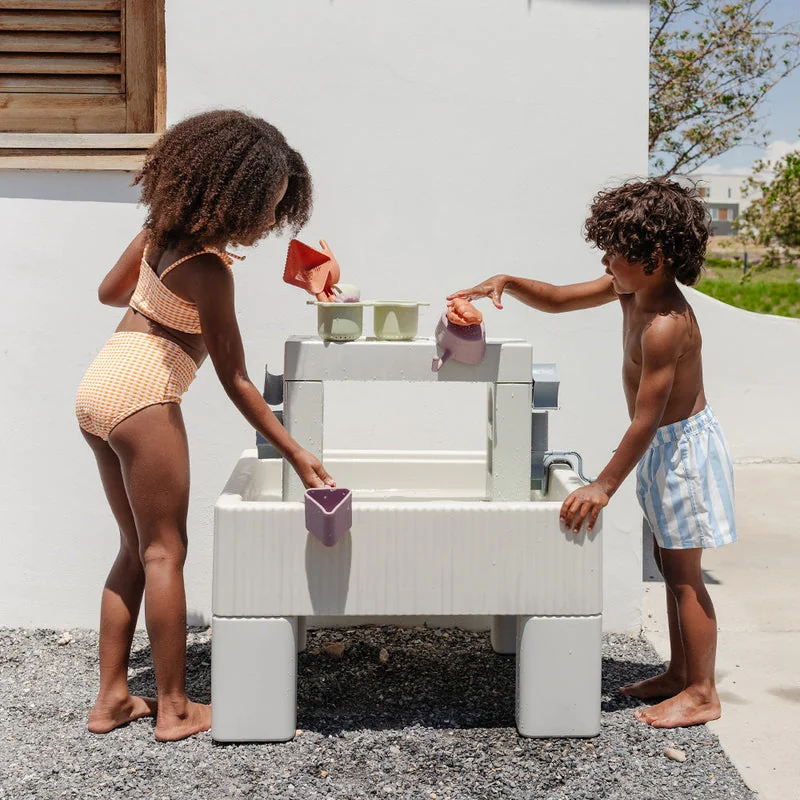 Tide water & sensory table — Meri Meri