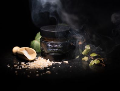 Cristaux de sel fumés à la montagne