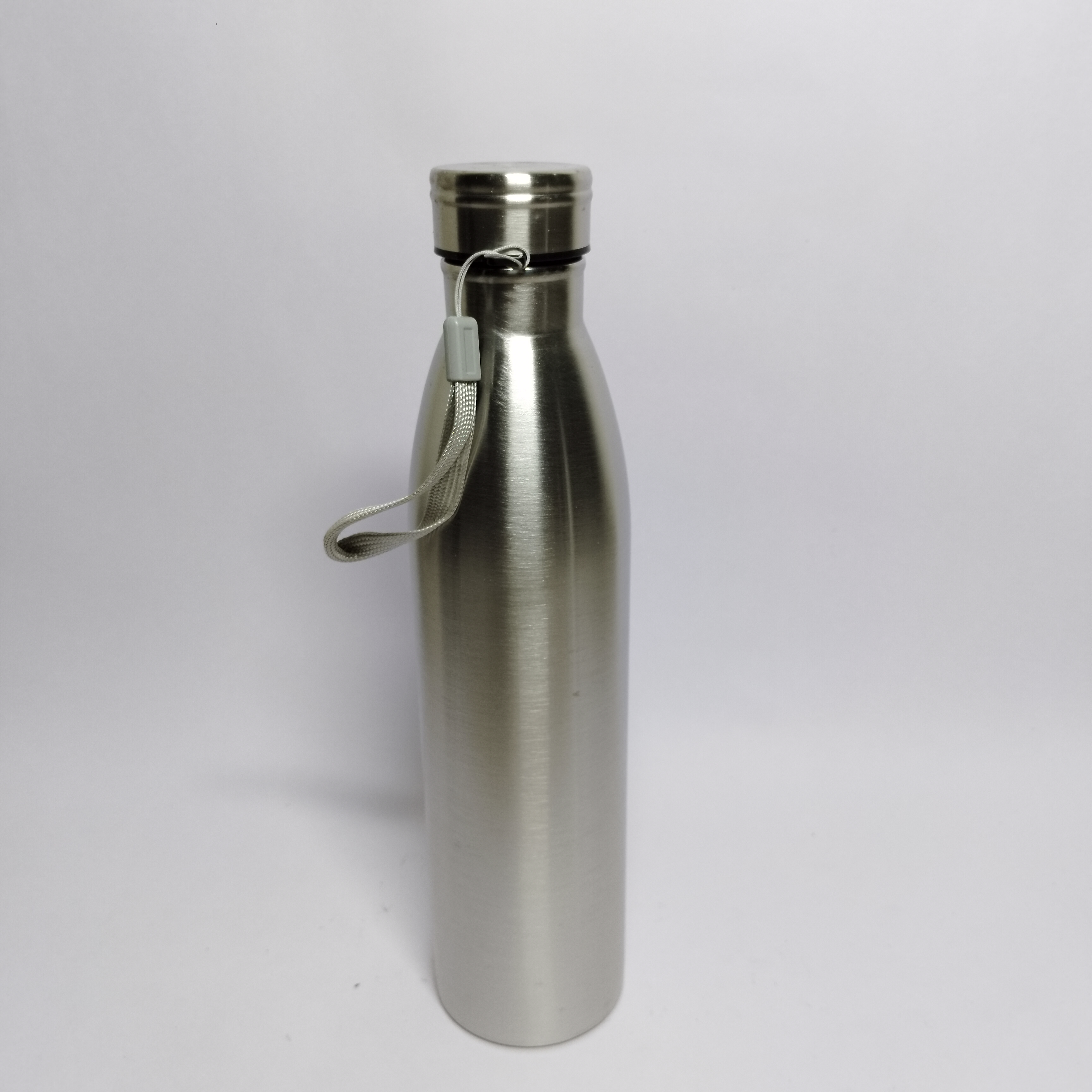 Stainless steel water bottle