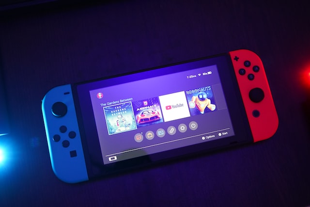 Nintendo Switch thumbnail 2