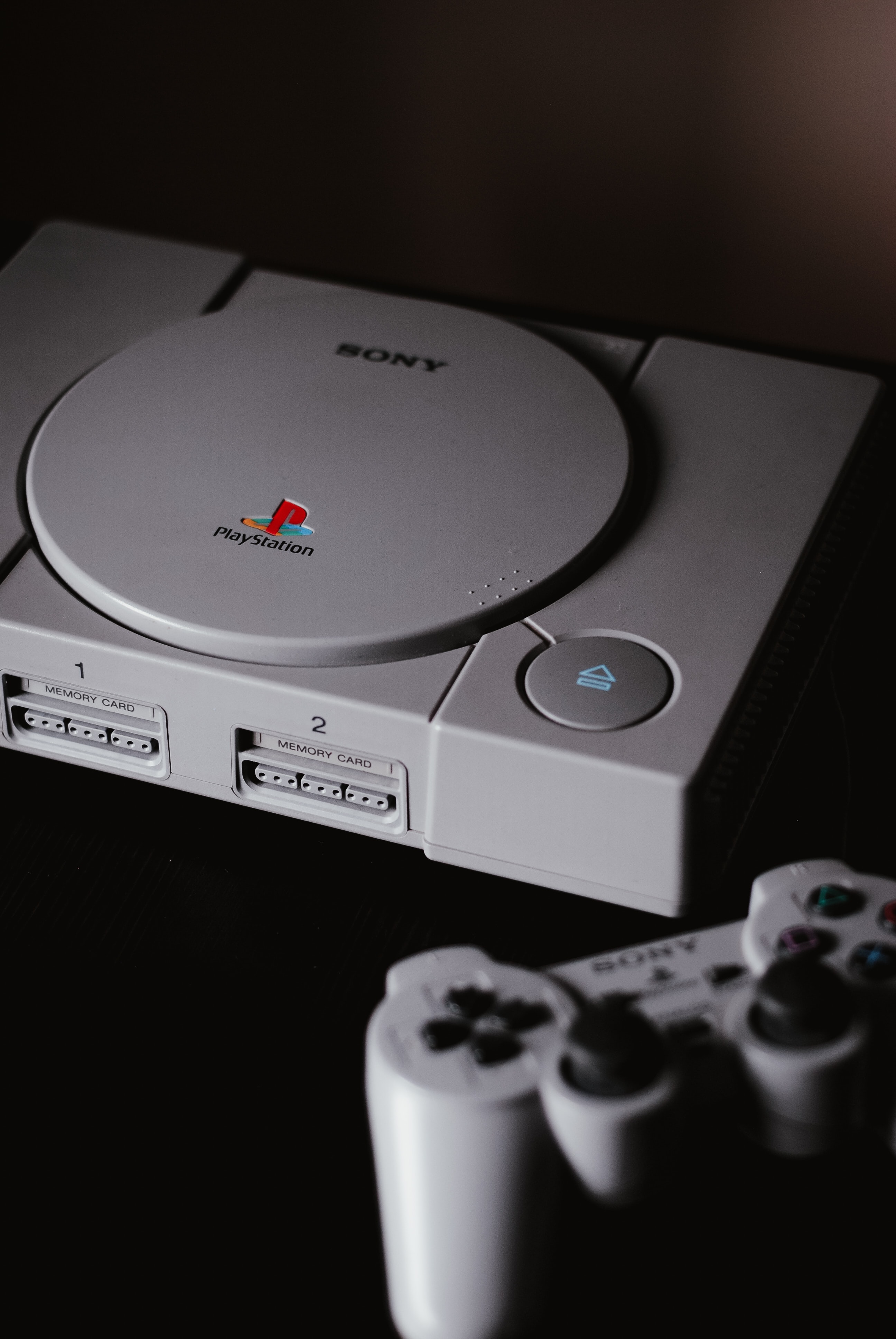 PlayStation 1 thumbnail 2