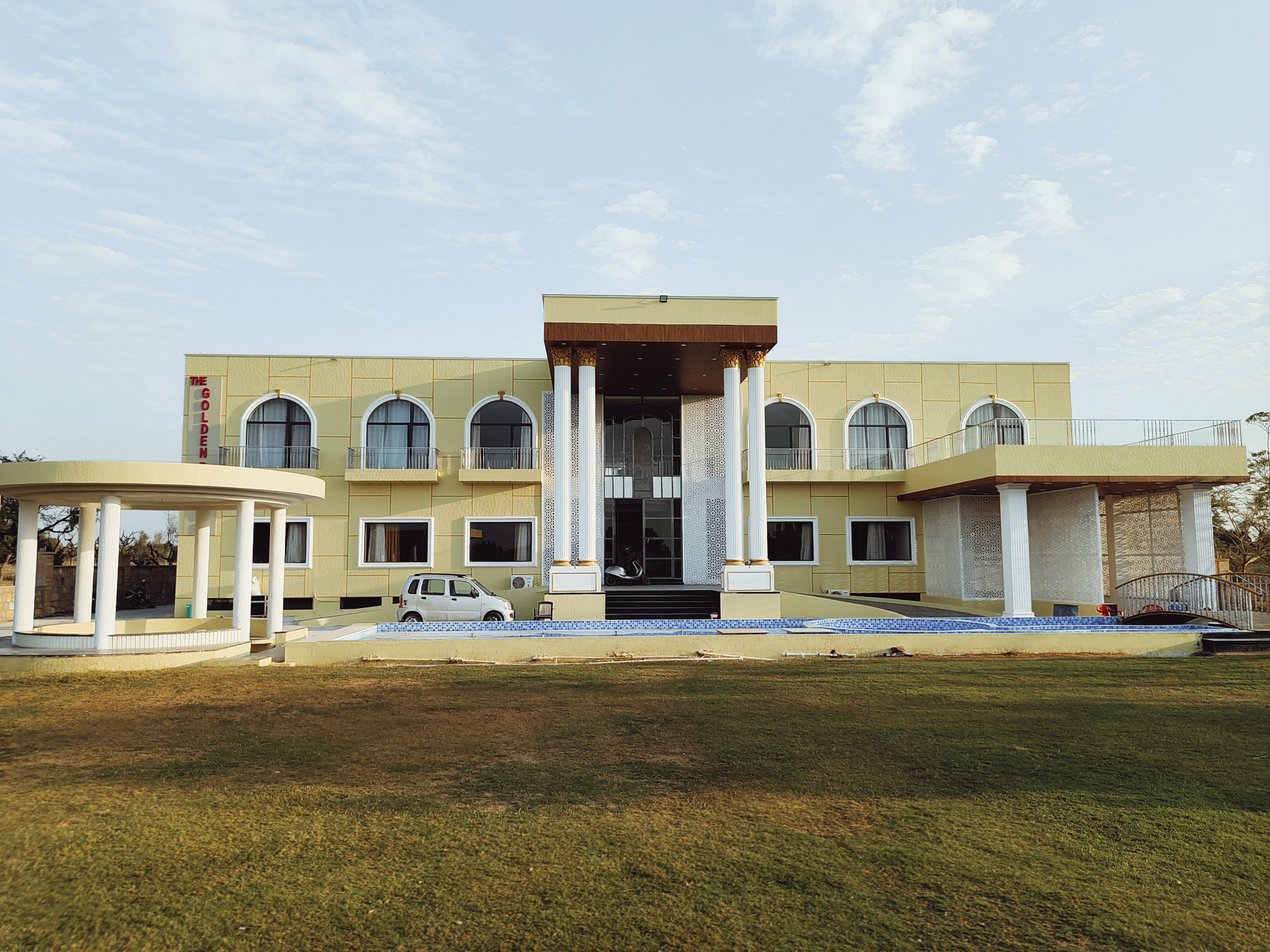 Building front photo