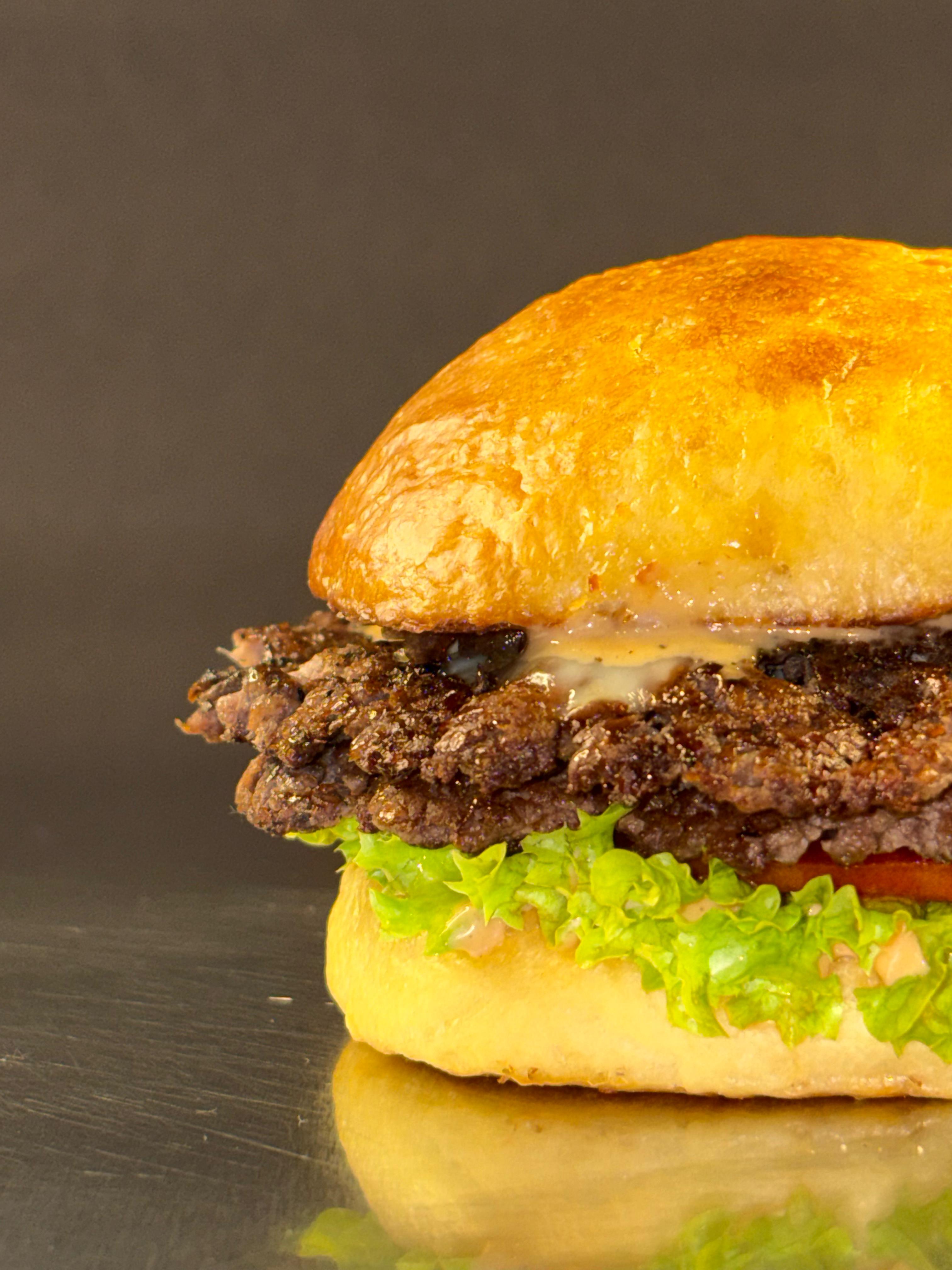 Double Smash Beef Cheeseburger — photo 1