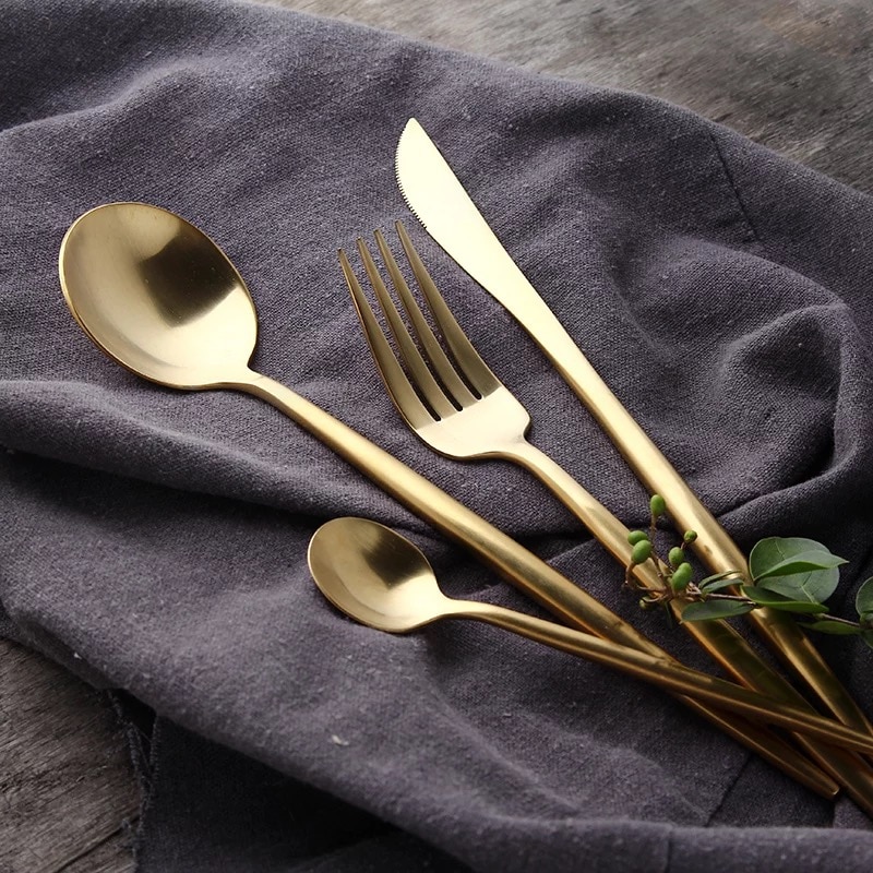 304StainlessSteelDinnerSetCutleryLuxuryKnifeForkSpoonDessertDinnerwareWesternFoodSilverwareKitchenTableware