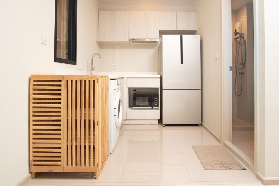 1 Bedroom Condo For Sale in Sam Sen Nok, Huai Khwang, Bangkok - Image 6