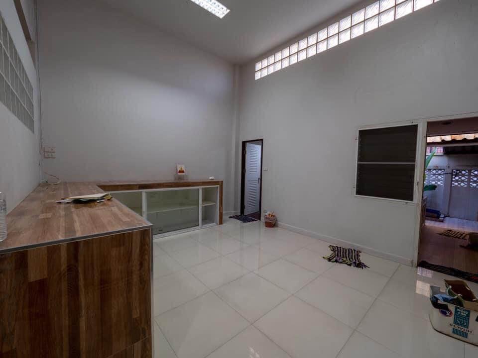  Retail Space  in Bang Chak, Phra Khanong, Bangkok - Image 3