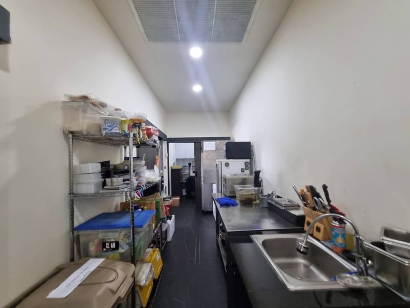  Retail Space  in Bang Kapi, Huai Khwang, Bangkok - Image 4