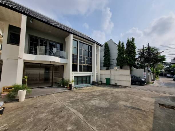 6 ห้องนอน บ้านเดี่ยว  ใน คลองตันเหนือ, วัฒนา, กรุงเทพมหานคร - Image 1