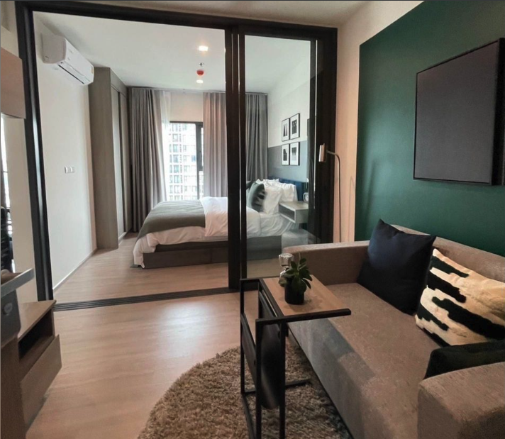 1 Bedroom Condo For Rent in Sam Sen Nok, Huai Khwang, Bangkok - Image 2